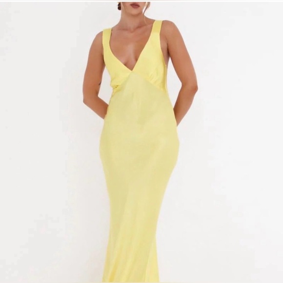 NWT Rumored yellow Sunset Strip Maxi dress size small. - Picture 2 of 8